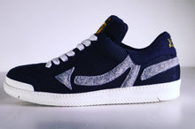 Load image into Gallery viewer, Numbawonz V2 Black w/ Grey Arrow LE