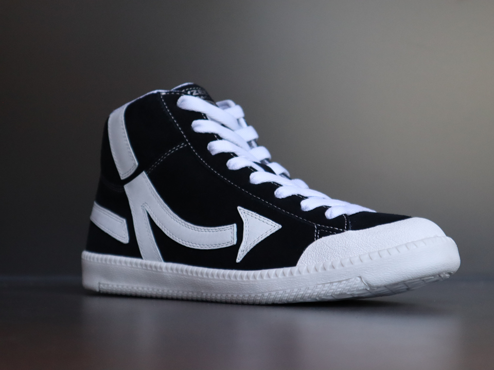Air 2Stepz (4, 11.5) – Dyzee Threadz & Footworkx