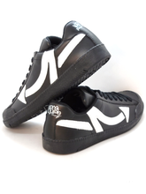 Load image into Gallery viewer, Black 2Step We'z