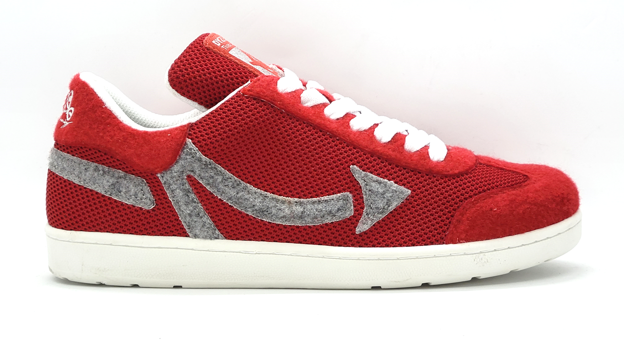 Dyzee Threadz Sneaker Company – Dyzee Threadz & Footworkx